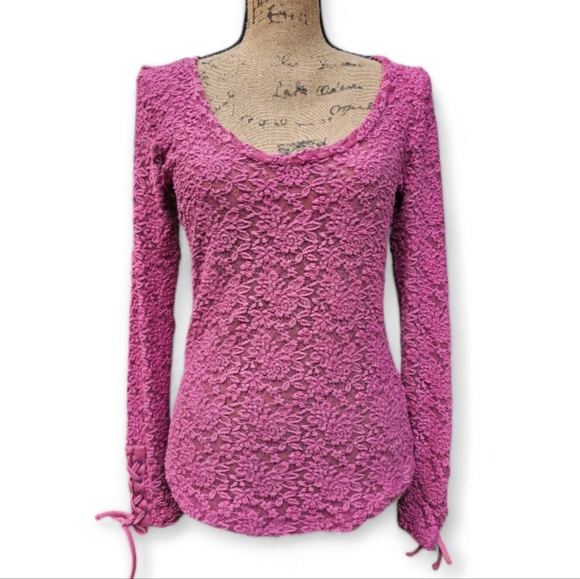 Anthropologie Pink Lace Scoop Neck Top. - Picture 3 of 9